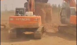 挖掘机的视频,高效施工的钢铁巨兽风采